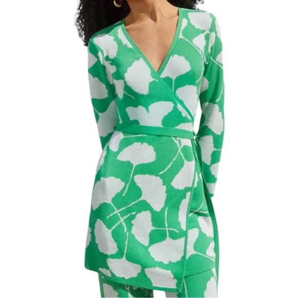 Diane von Furstenberg X Target Green Gingko Wrap Tunic sweater size Size small - Picture 1 of 1